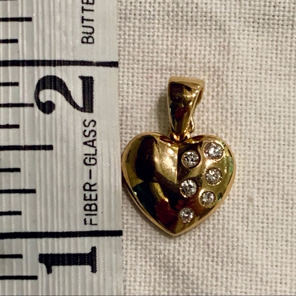 18K Gold & Diamond Vintage Heart Pendant - Picture 6 of 11